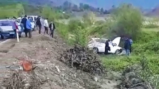 Kontrolü kaybetti, yoldan çıktı