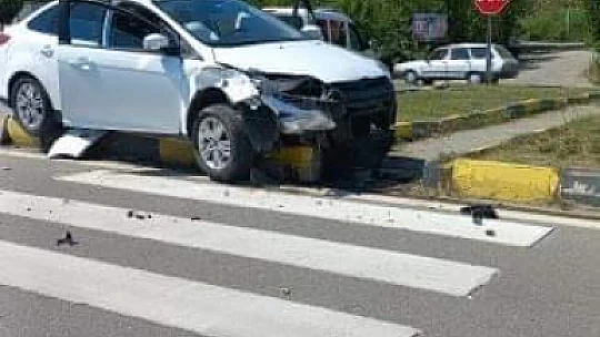 Çaydüzü kavşağında kaza