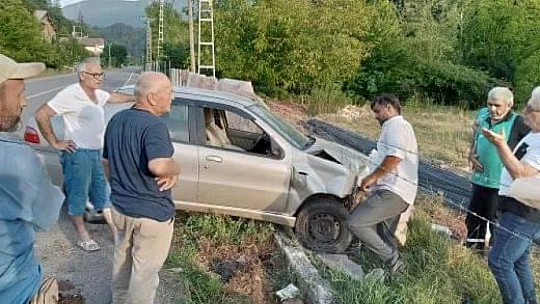 Kontrolü kaybetti, yoldan çıktı
