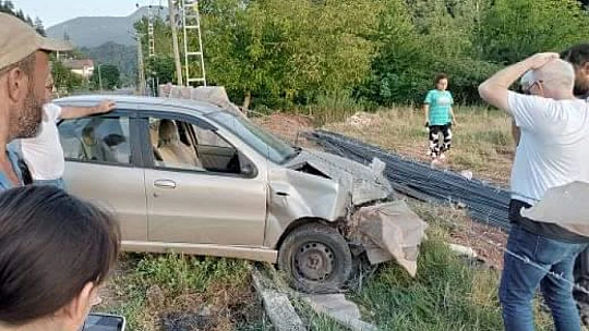 Kontrolü kaybetti, yoldan çıktı