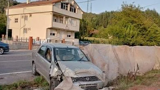 Kontrolü kaybetti, yoldan çıktı