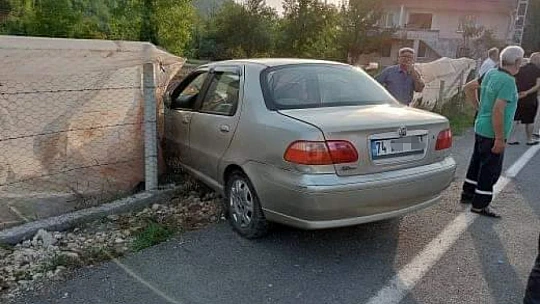 Kontrolü kaybetti, yoldan çıktı