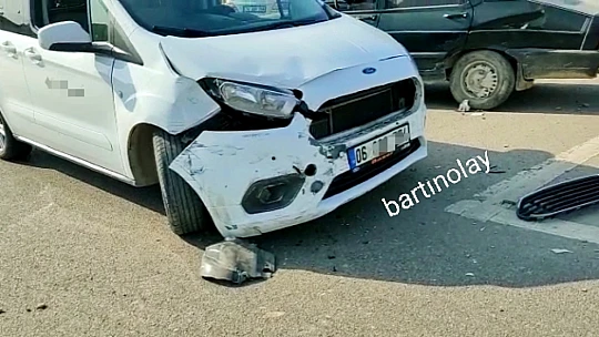 Toptancılar kavşağında kaza