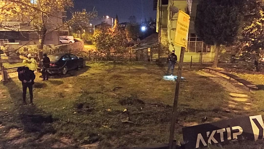 Otomobil çocuk parkına girdi