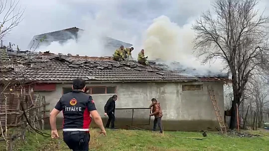 Köyden dumanlar yükseldi