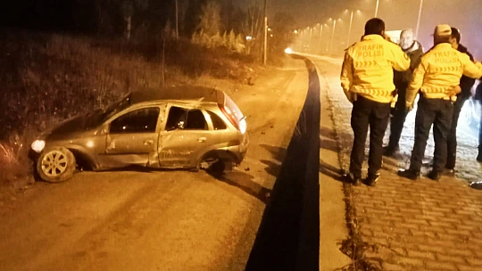 Metrelerce sürüklenip yan yola uçtu