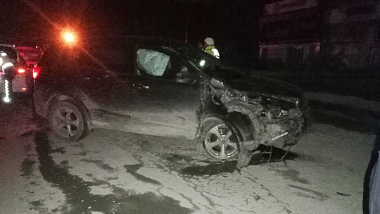 Ters yöne giren araç kaza yaptı