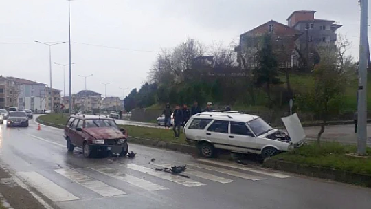 Yaya geçidinde kaza