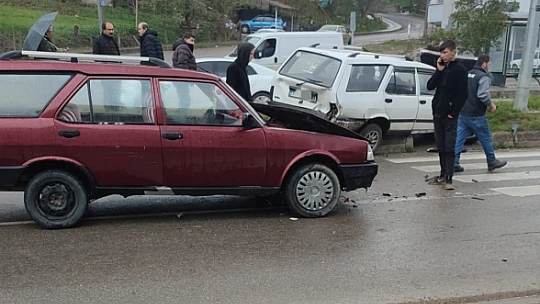 Yaya geçidinde kaza