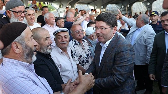Pehlivanlar kıyasıya mücadele etti