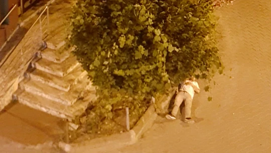 Cami önünde hareketsiz halde bulundu
