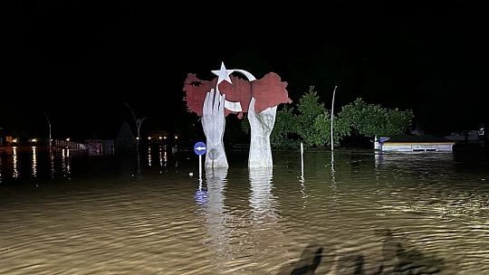 Yerlikaya ve Tunç sele giden Bartın'da