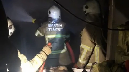 İki katlı evde yangın çıktı