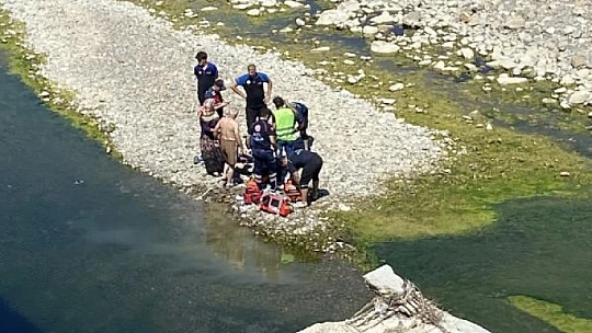 Genç kız ırmakta boğuldu