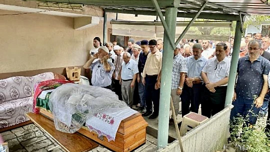 Rümeysa Gelinliğiyle uğurlandı