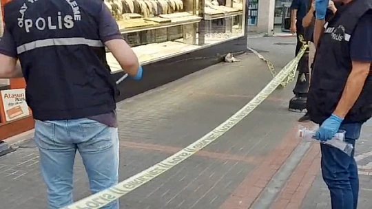 Caddede yürürken neye uğradığını şaşırdı