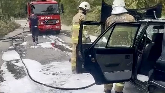 Otomobilden dumanlar yükseldi