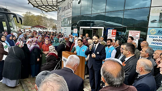 Kozcağız'dan 43 umreci uğurlandı