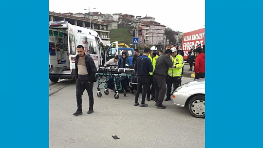 Araba çarpınca yere düştü