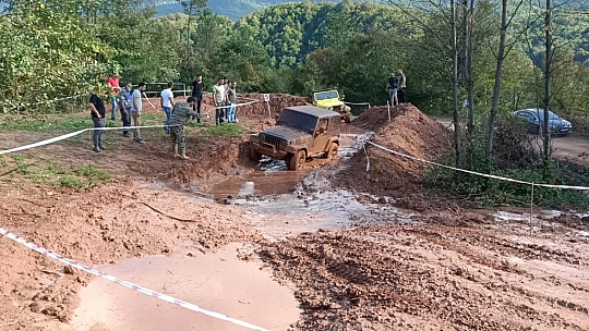 Off-road şenliği nefes kesti