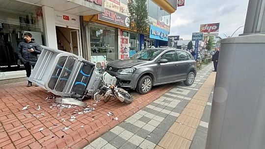 Bulvarda kaza ucuz atlatıldı