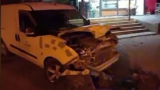Kamyon ortalığı birbirine kattı