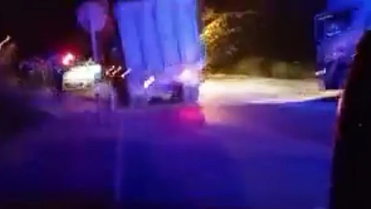 Kamyon ortalığı birbirine kattı