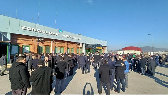 Umre kafilesi dualarla uğurlandı