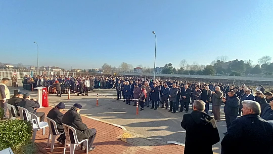 Umre kafilesi dualarla uğurlandı