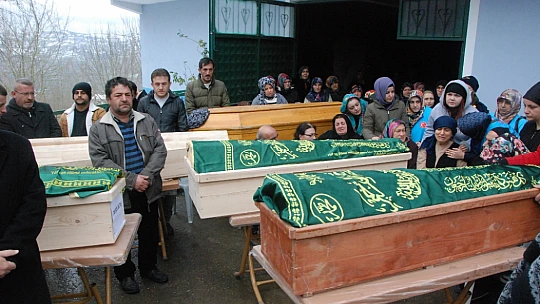 5 kişilik aile toprağa verildi