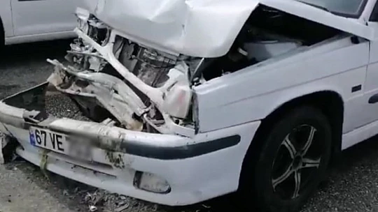 Akçamescit kavşağında zincirleme kaza