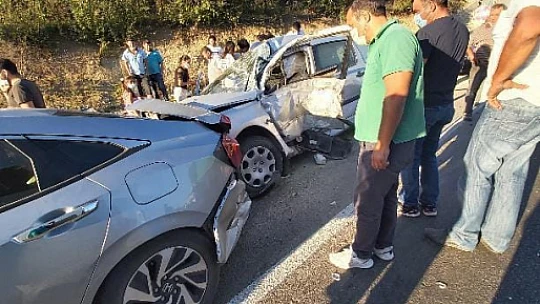 Türbe altında zincirleme kaza