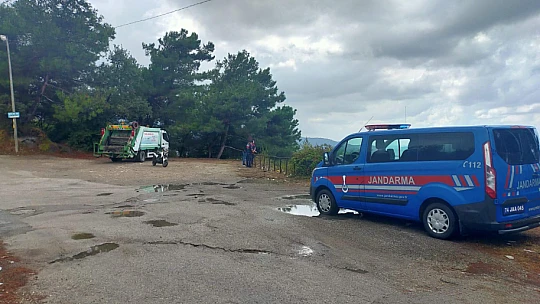 Bakacak çöplerden temizlendi
