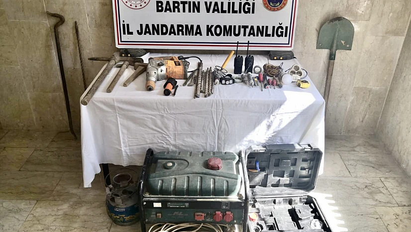 Tarihi eser meraklılarına baskın